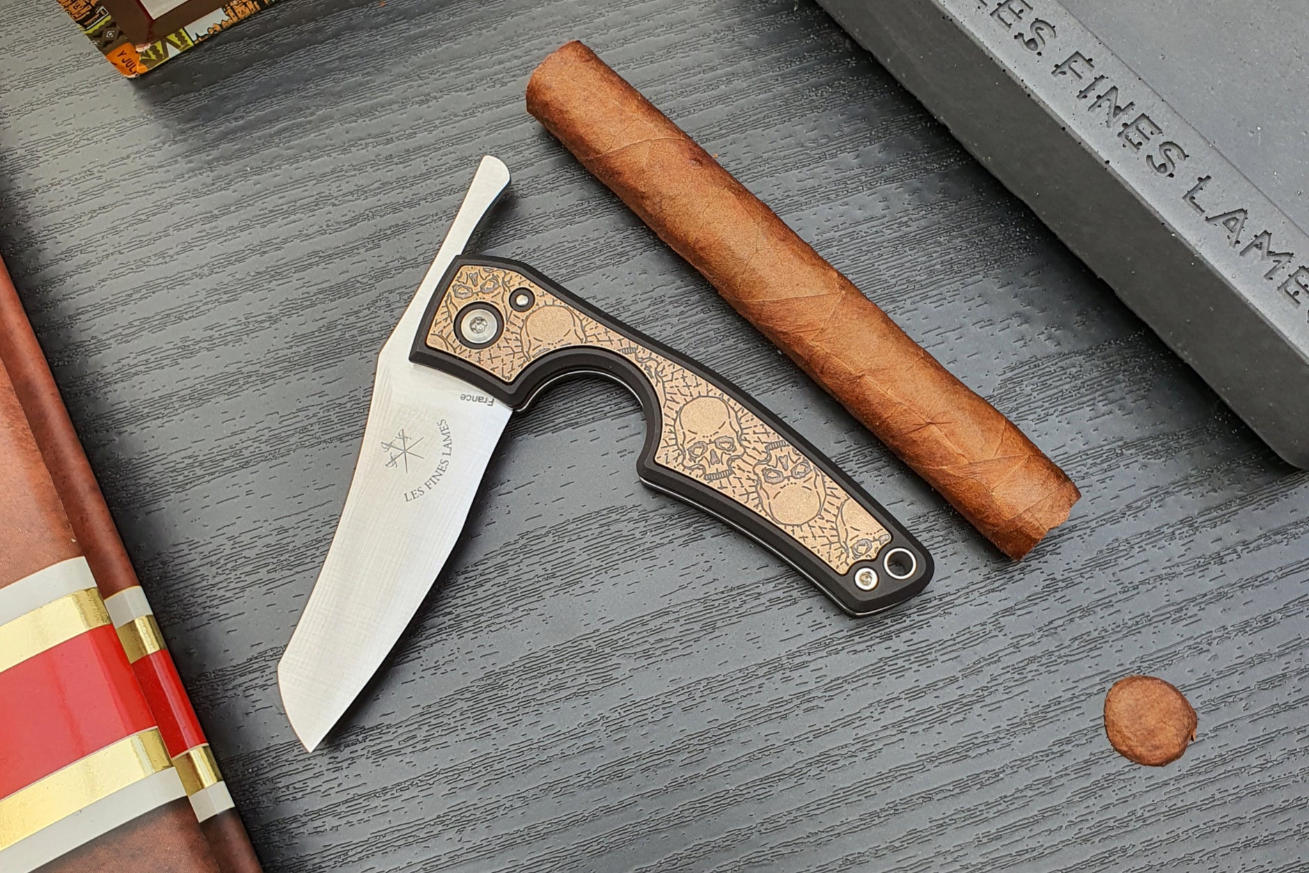 Les Fines Lames Cigar Accessories